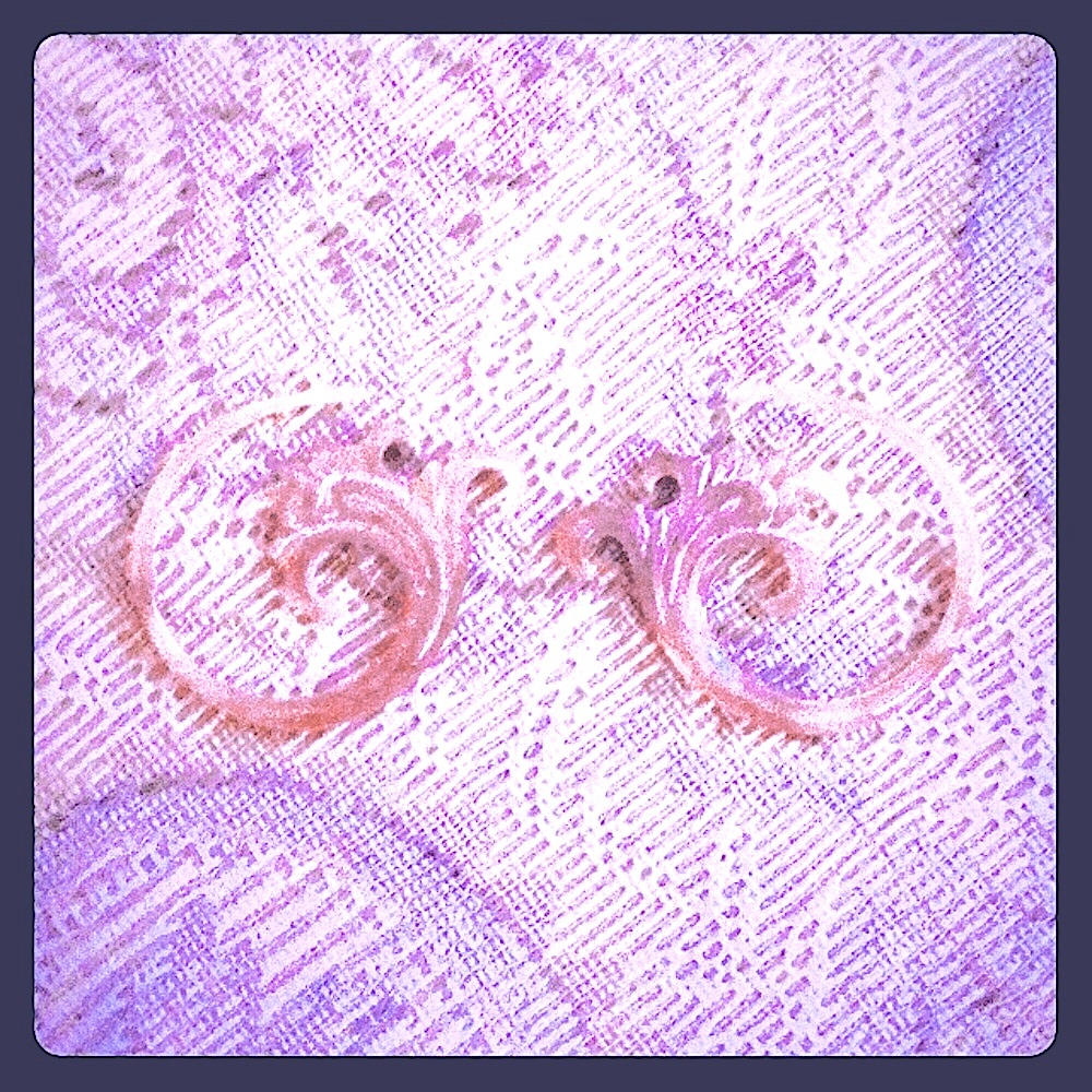 Vintage/ Grunge Amber-Colored Floral Wave-Earrings